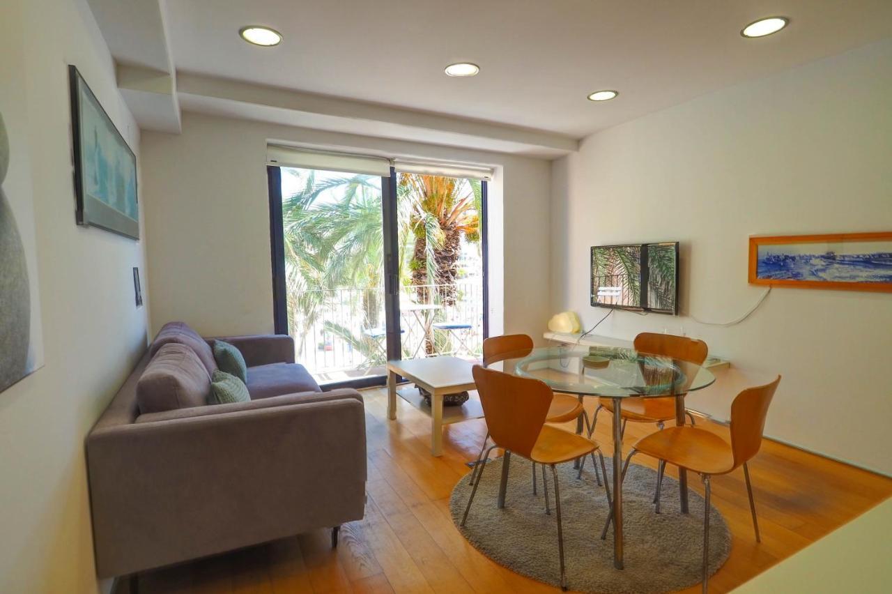 Port Alegre Attic By Hello Homes シッチェス エクステリア 写真