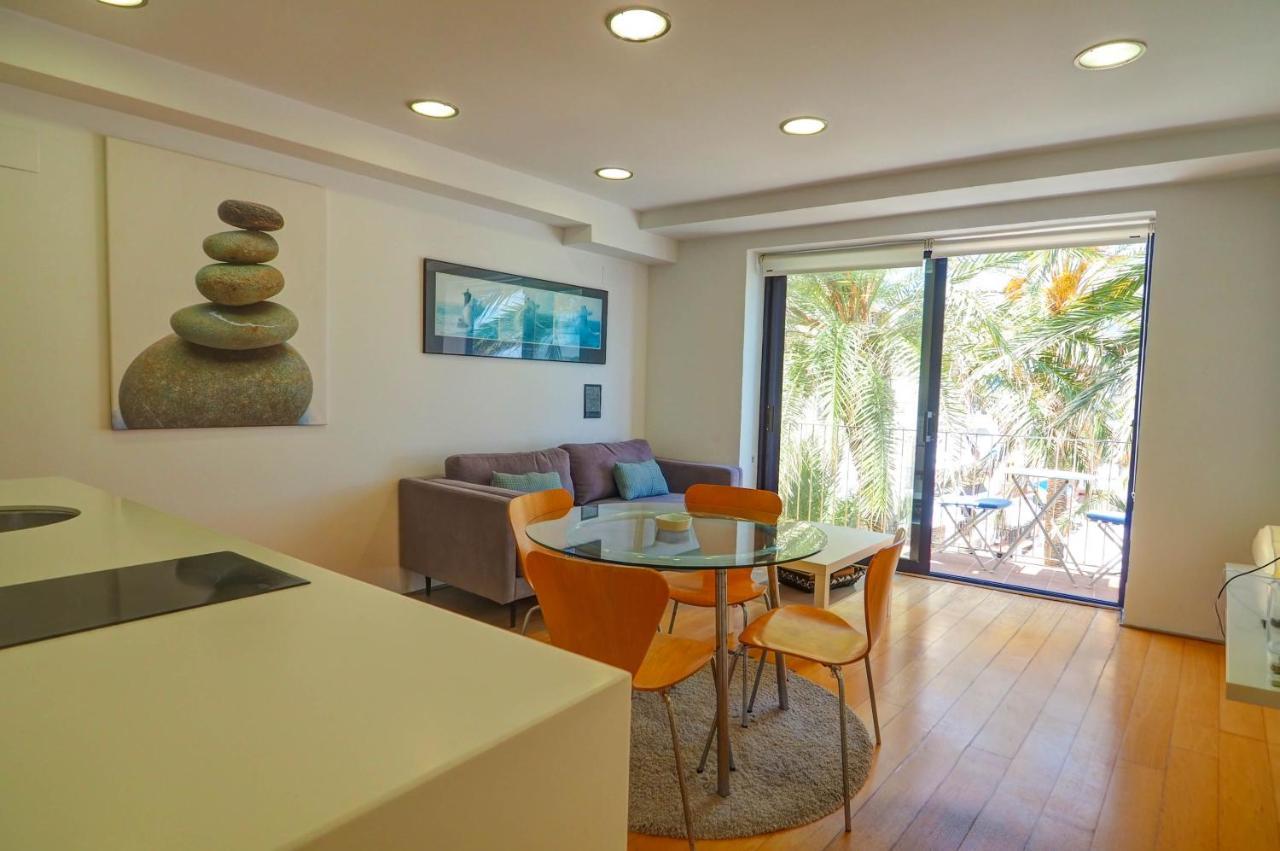 Port Alegre Attic By Hello Homes シッチェス エクステリア 写真