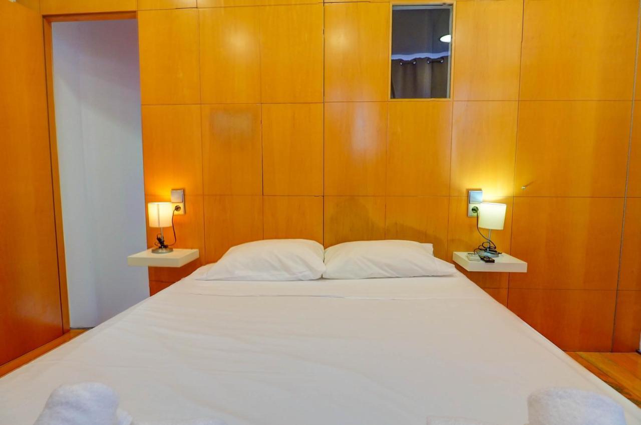 Port Alegre Attic By Hello Homes シッチェス エクステリア 写真