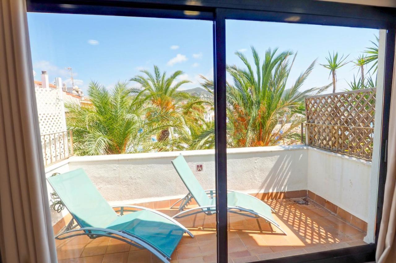 Port Alegre Attic By Hello Homes シッチェス エクステリア 写真